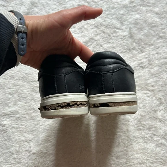 Birkenstock Black and White Sneakers with Minimalist Design - Picture 5 of 7